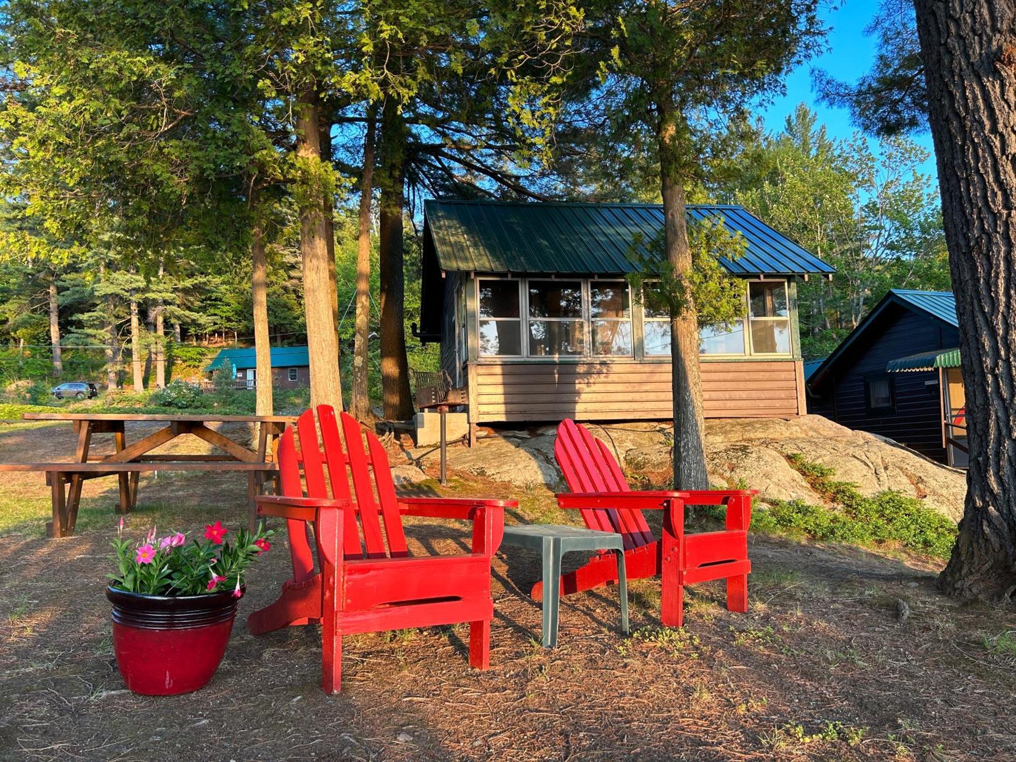 Paddler'S Rest Lakeside Cabins And Motel Long Lake Esterno foto