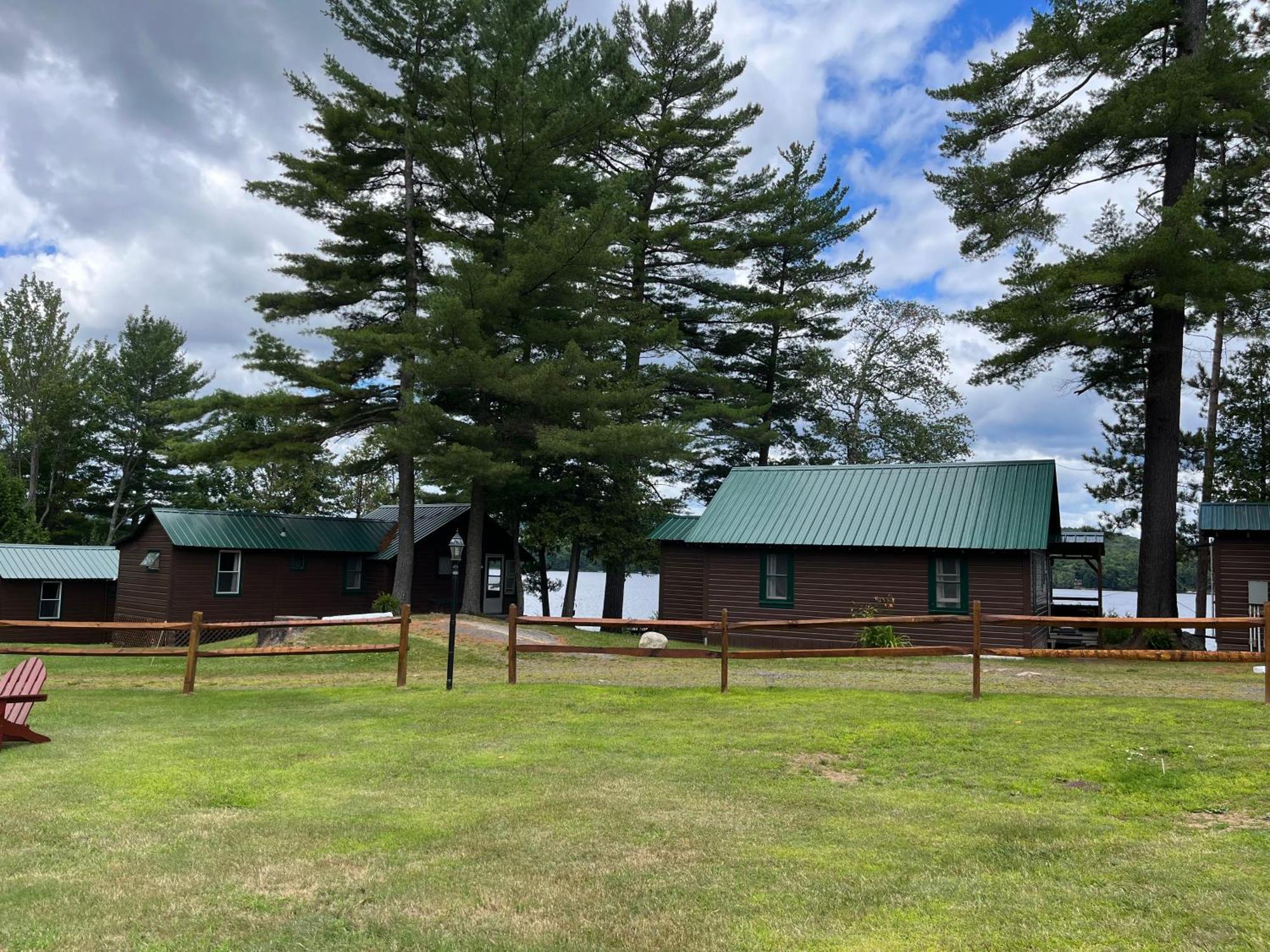 Paddler'S Rest Lakeside Cabins And Motel Long Lake Esterno foto